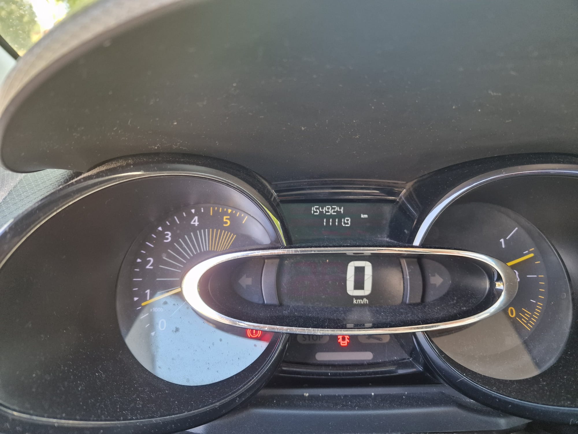 KM RENAULT